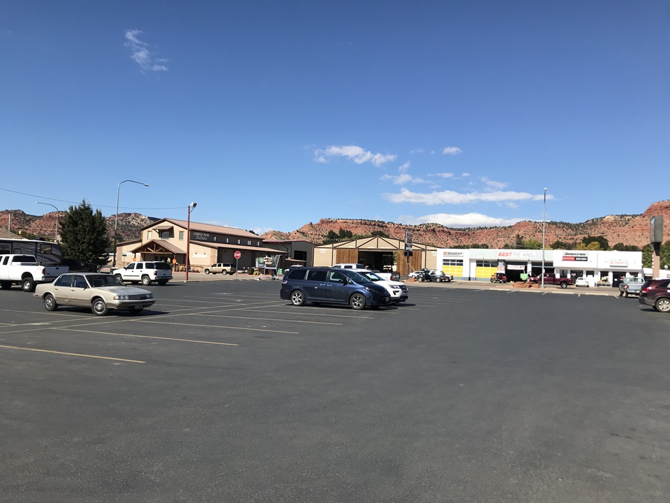  Rocking V Cafe 식당,  Honey's Marketplace 그리고 휴식, 커냅 (KANAB) , 유타(UTAH)