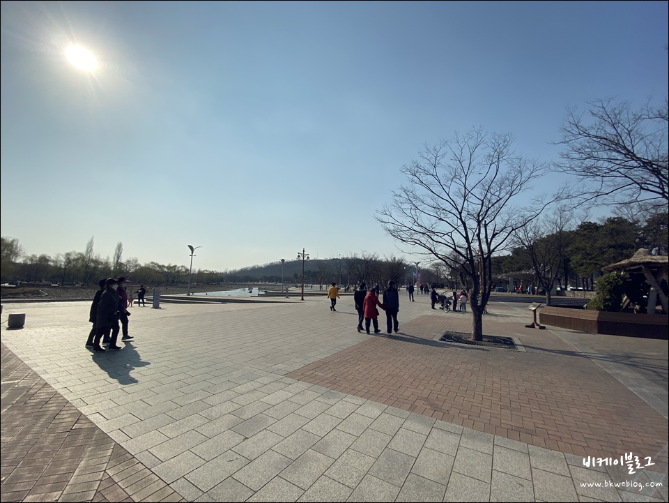 코로나19 로 바뀐 일상, 공원의 봄 