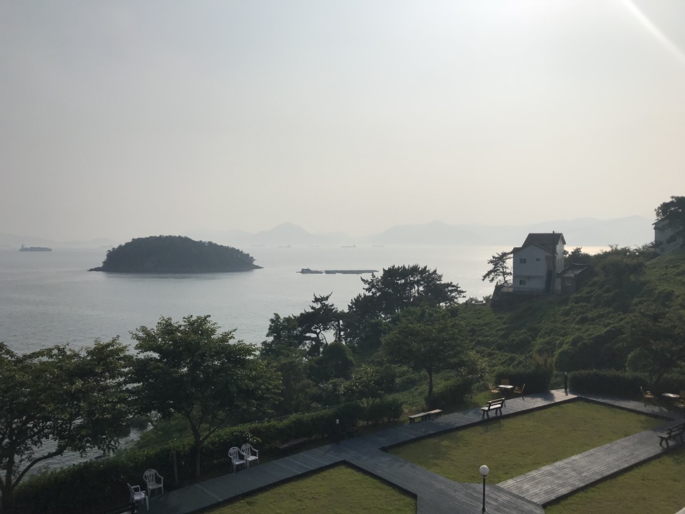 남해 애견동반 펜션 스머프빌리지