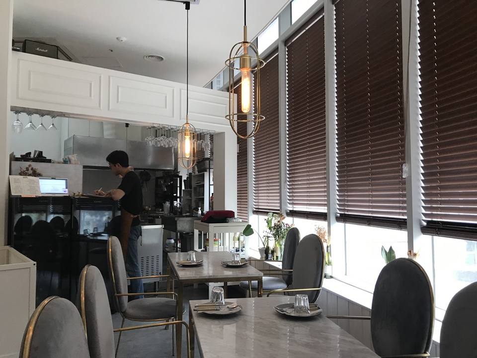 합정 애견동반 식당 - 메세나폴리스내에 위치한 르팔러(le parlour)