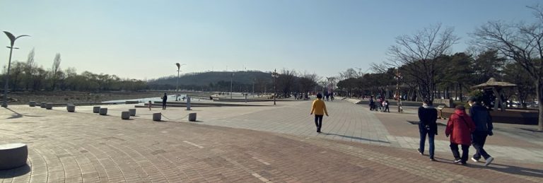 코로나19 로 바뀐 일상, 공원의 봄