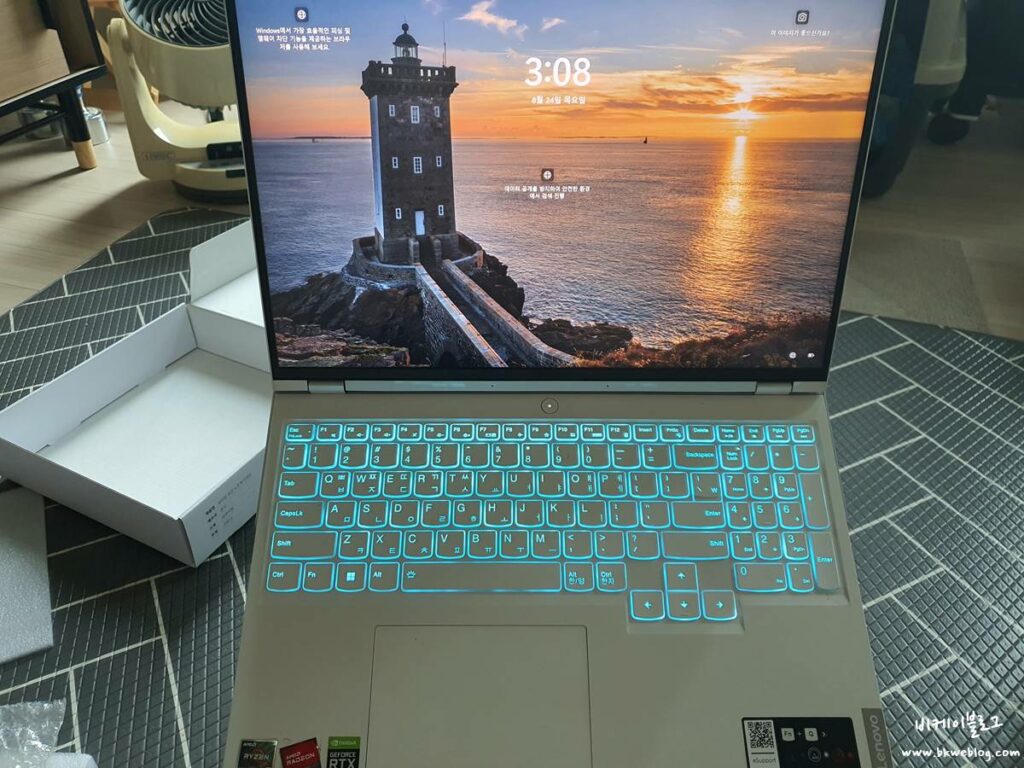 라라밤 노트북 거치대 - 360도 회전, 16인치 게이밍 노트북도 거뜬