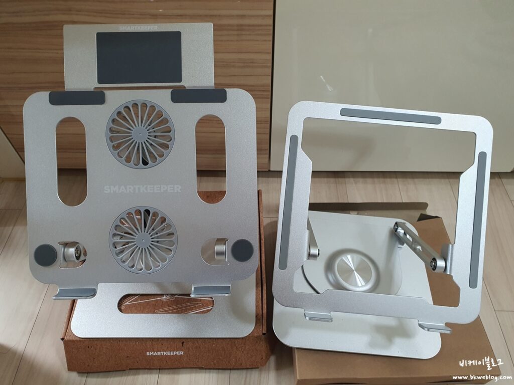 스마트키퍼 노트북 거치대 후기 - 거북목 증후군 예방, 알루미늄 바디에 쿨링팬까지?