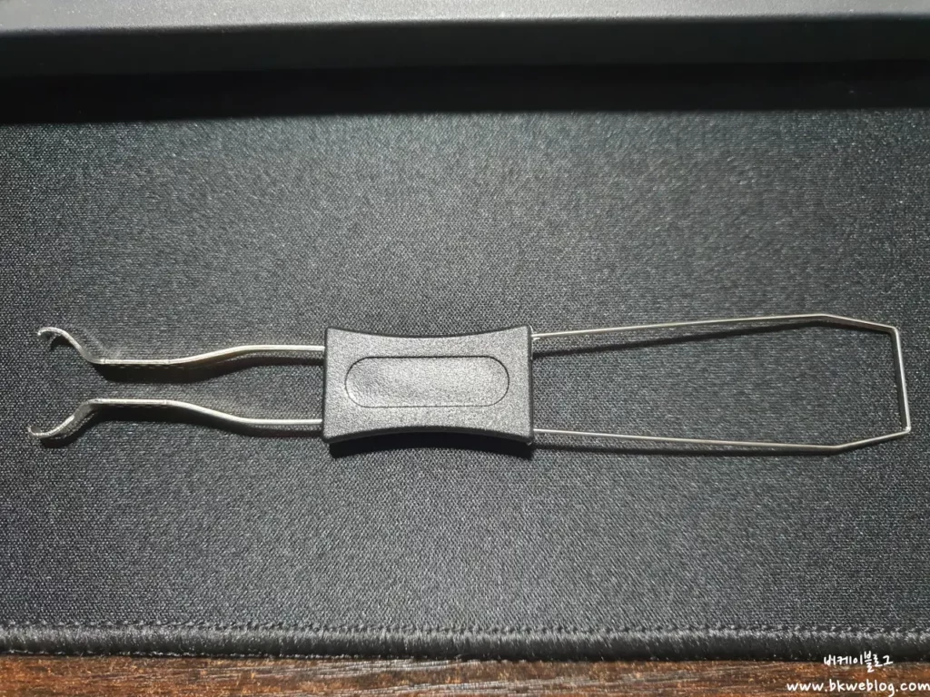 10년 넘은 키보드 청소