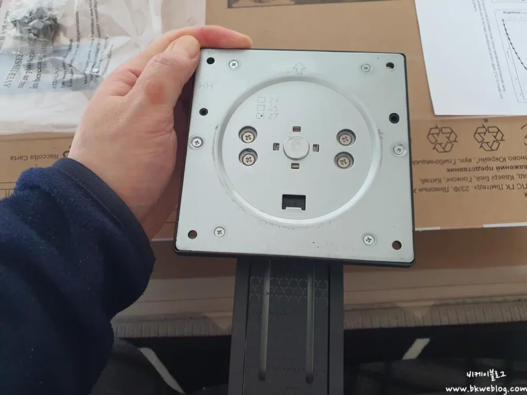 레노버 27Q-10 모니터 구입 및 사용 후기